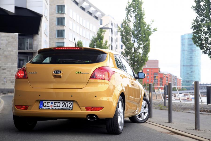  Kia pro_cee&rsquo;d EcoDynamics 2011 года  (фото 125 из 133)